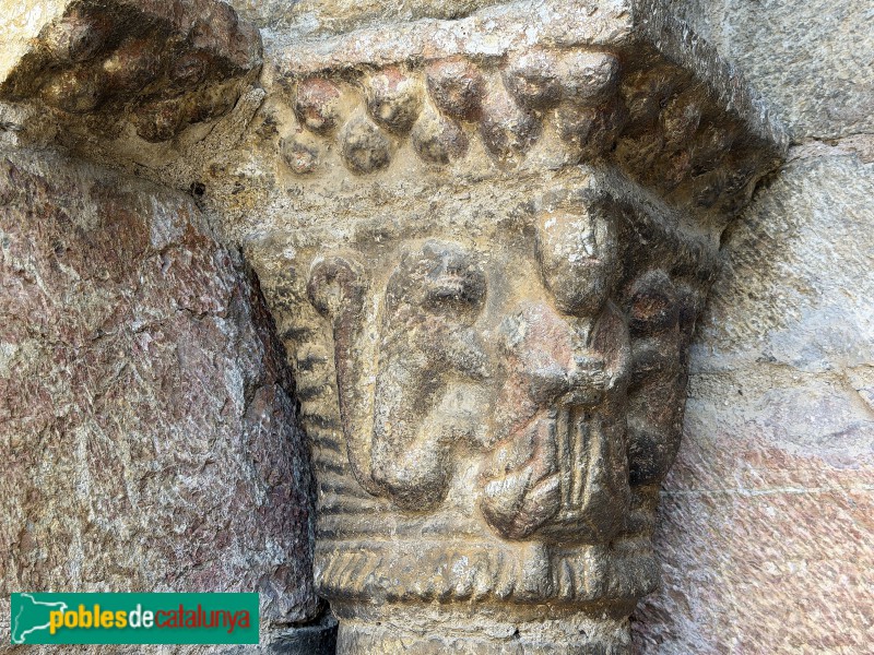 Isòvol - Església de Santa Maria d'All. Portada (Foto: Albert Esteves, 2026) Isòvol - Església de Santa Maria d'All. Portada