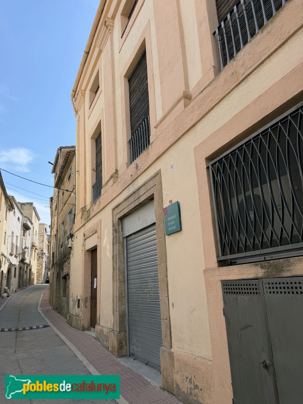 Bellmunt del Priorat - Carrer Major. El Casal
