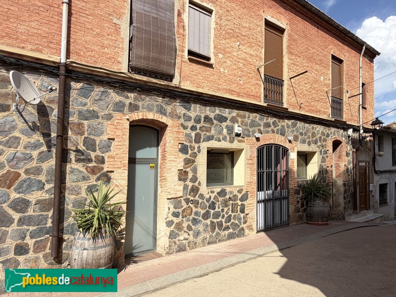Bellmunt del Priorat - Antic economat de la mina