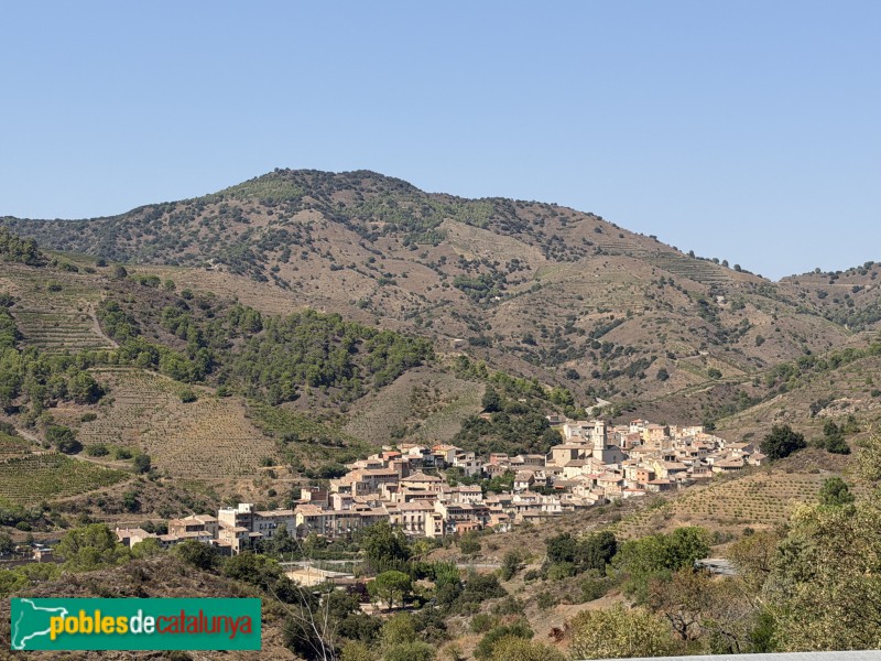 Bellmunt del Priorat - Panoràmica del poble amb l'església de Santa Llúcia