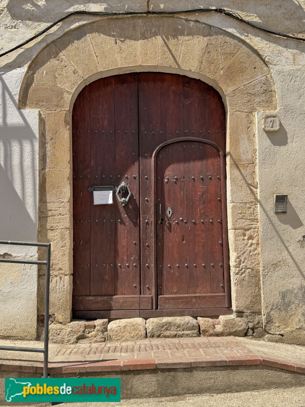 Porrera - Portal de 1772 (Foto: Albert Esteves, 2026) Porrera - Portal de 1772