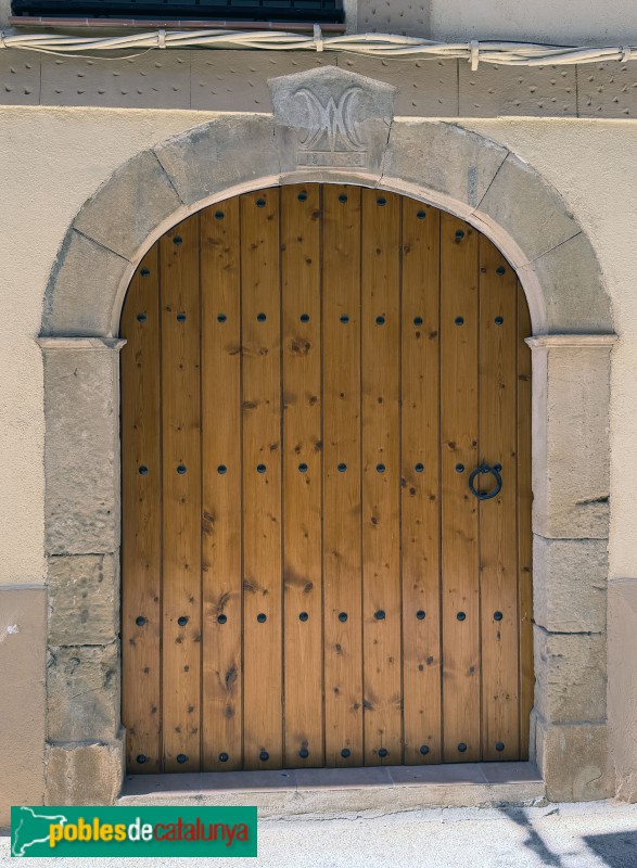 La Bisbal de Montsant - Portal de 1878 (Foto: Albert Esteves, 2026) La Bisbal de Montsant - Portal de 1878
