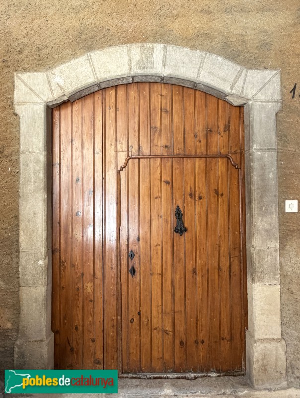 La Bisbal de Montsant - Portal del segle XIX (Foto: Albert Esteves, 2026) La Bisbal de Montsant - Portal del segle XIX