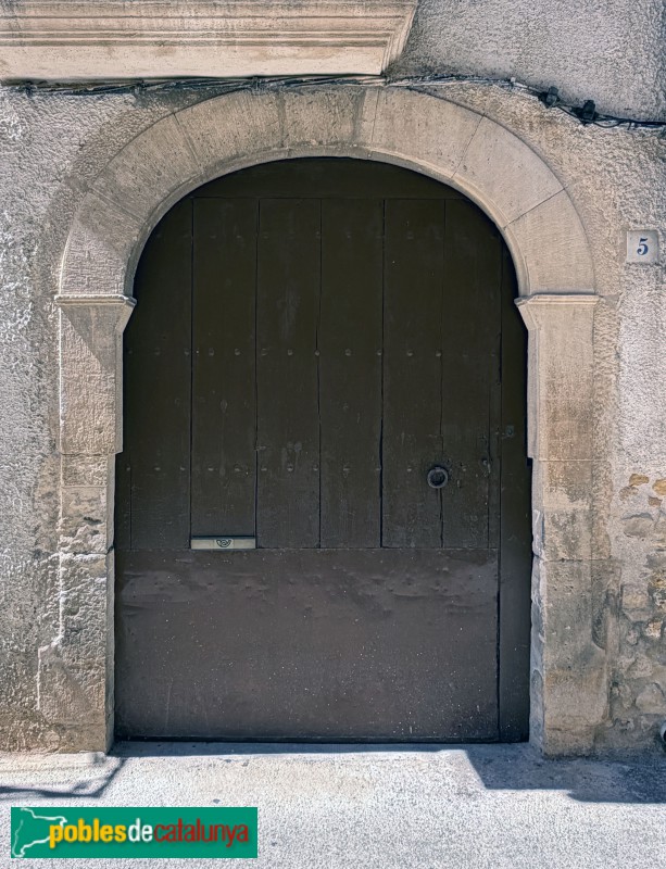 La Bisbal de Montsant - Portal del segle XIX (Foto: Albert Esteves, 2026) La Bisbal de Montsant - Portal del segle XIX