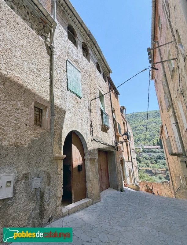 Cabacés - Porta de l'antiga capella medieval