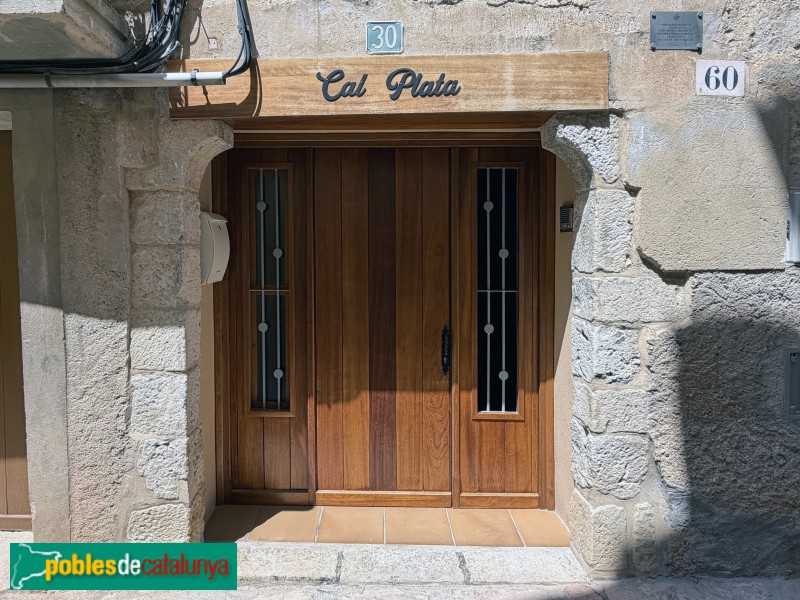 Cabacés - Carrer Major. Permòdols medievals aprofitats