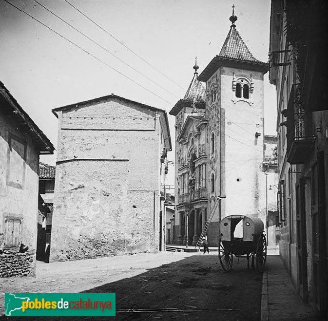 Torelló - Església de Sant Feliu (Foto: <i>Josep Salvany -Fons Salvany. Biblioteca de Catalunya-</i>, 1918) Torelló - Església de Sant Feliu
