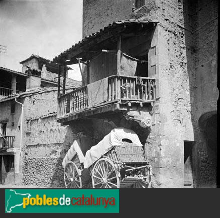 Torelló - Casa Teixidó (Foto: <i>Jaume Biosca -Arxiu Fotogràfic Centre Excursionista de Catalunya-</i>, 1917) Torelló - Casa Teixidó