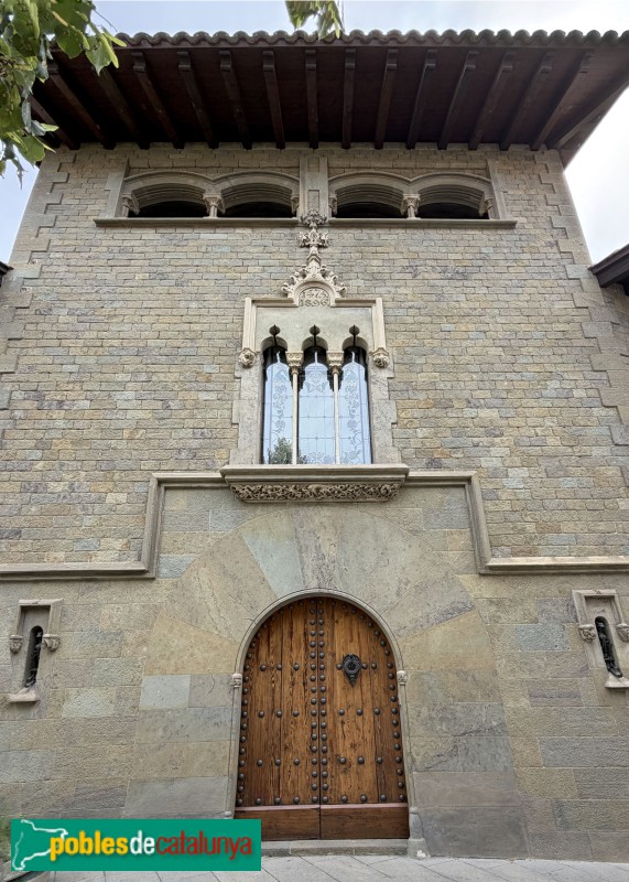Torelló - Casa Coll (Casa de Pedra)