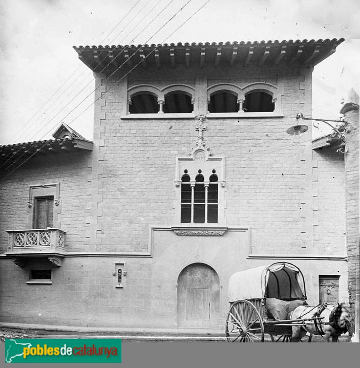 Torelló - Casa Coll (Casa de Pedra)