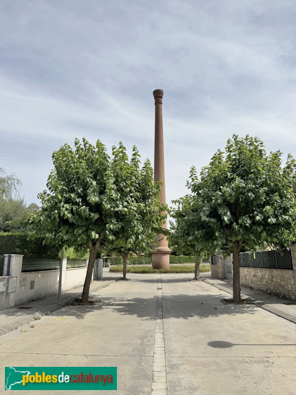 Torelló - Xemeneia de Cal Feyner