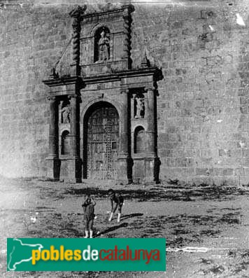Tivissa - Església de Sant Jaume (Foto: Frederic Flos - Arxiu Centre Excursionista de Catalunya-, 1916) Tivissa - Església de Sant Jaume