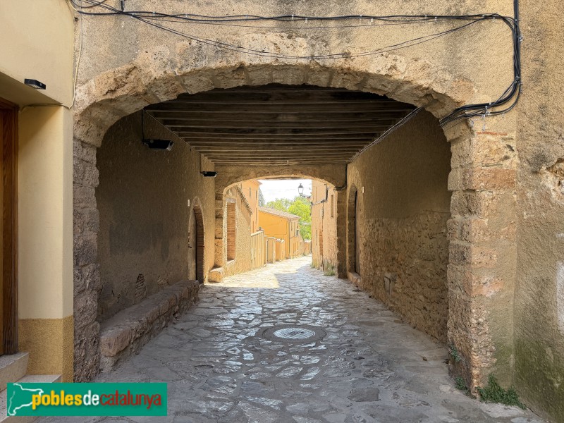 El Bruc - Carrer de la Parròquia (Foto: Albert Esteves, 2026) El Bruc - Carrer de la Parròquia