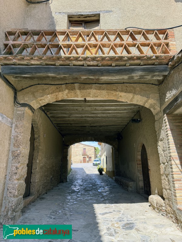 El Bruc - Carrer de la Parròquia (Foto: Albert Esteves, 2026) El Bruc - Carrer de la Parròquia