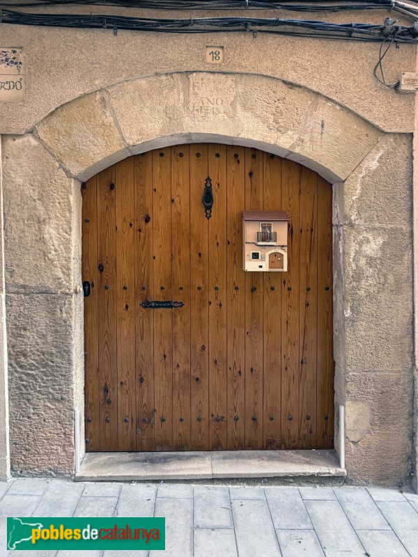 La Torre de l'Espanyol - Portal del segle XIX (Foto: Albert Esteves, 2026) La Torre de l'Espanyol - Portal del segle XIX