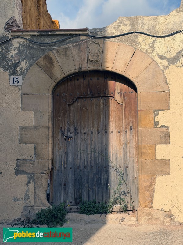 La Torre de l'Espanyol - Nucli antic. Portal del segle XVIII (Foto: Albert Esteves, 2026) La Torre de l'Espanyol - Nucli antic. Portal del segle XVIII