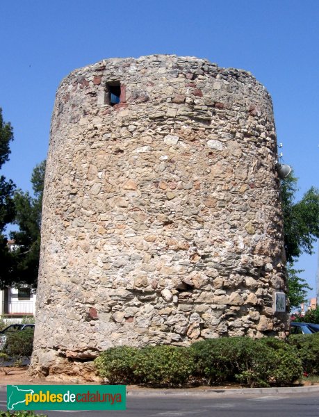 Castelldefels - Torre del Castell (Foto: Albert Esteves, 2006) Castelldefels - Torre del Castell