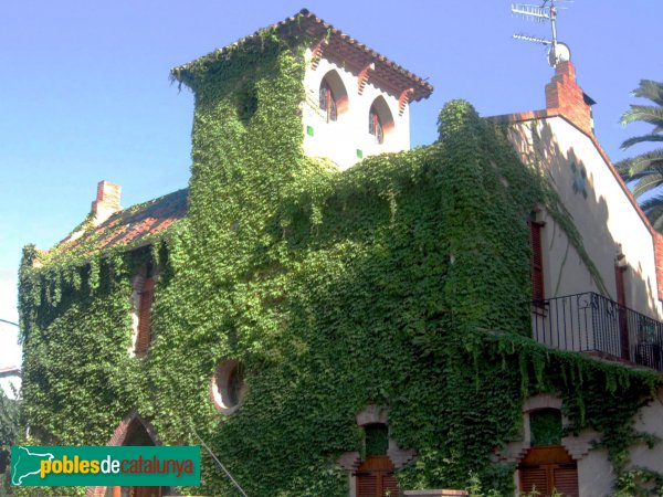 Vilanova i la Geltrú - Xalet 11 de Ribes Roges