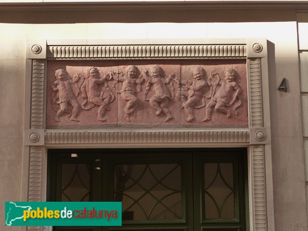 Barcelona - Gran de Sant Andreu, 125. Llinda entrada carrer Llenguadoc (Foto: Graciel·la Vidal, 2017) Barcelona - Gran de Sant Andreu, 125. Llinda entrada carrer Llenguadoc